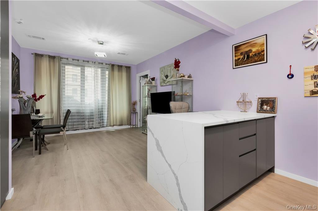 15 W End Avenue Unit: 3F