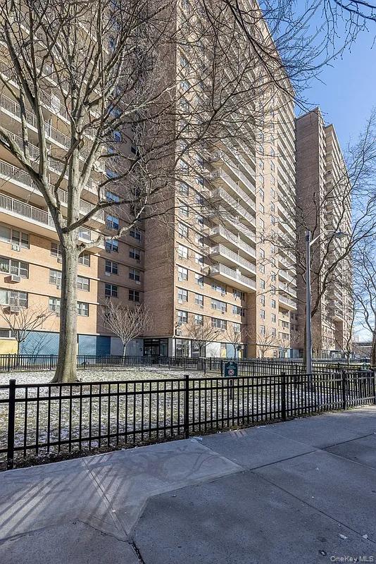 2925 W 5th Street Unit: 6E