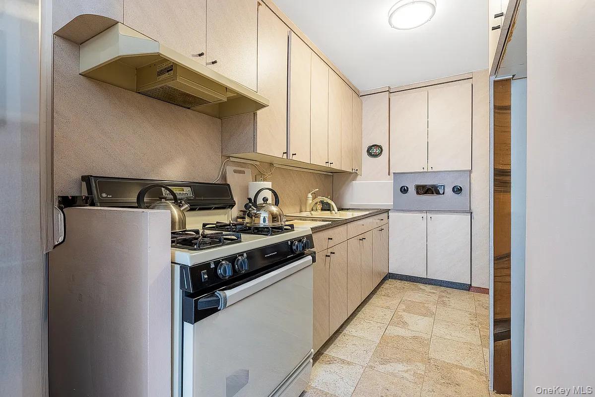 2925 W 5th Street Unit: 6E