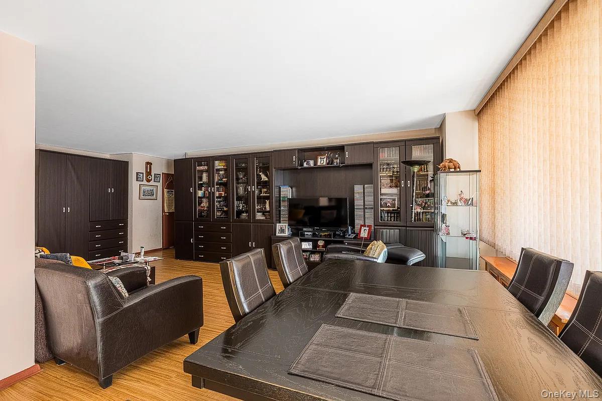 2925 W 5th Street Unit: 6E
