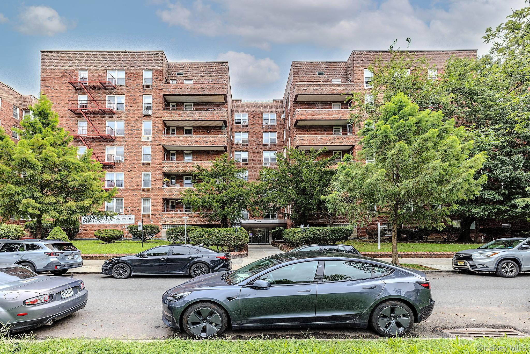 2727 Ocean Parkway Unit: D18