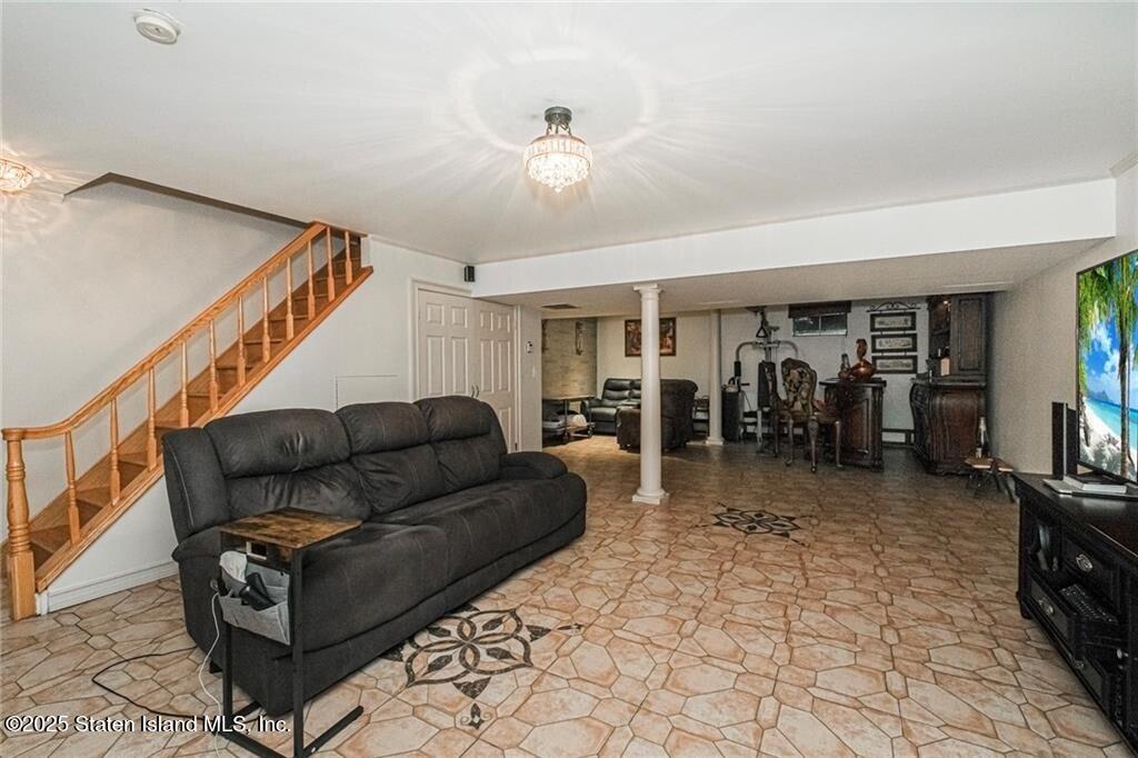 27 Honey Lane