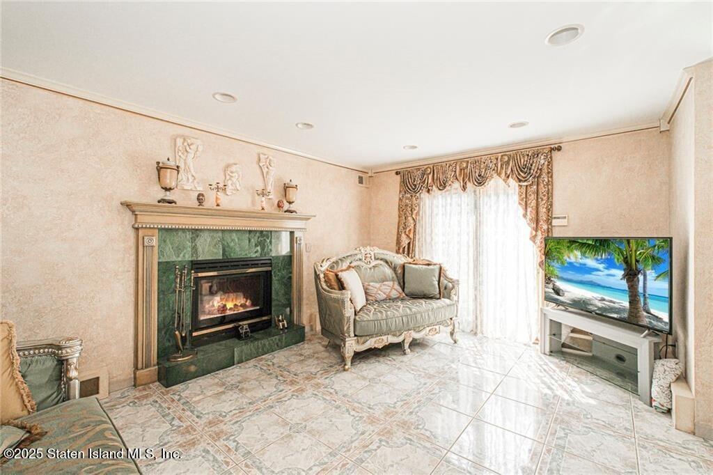 27 Honey Lane
