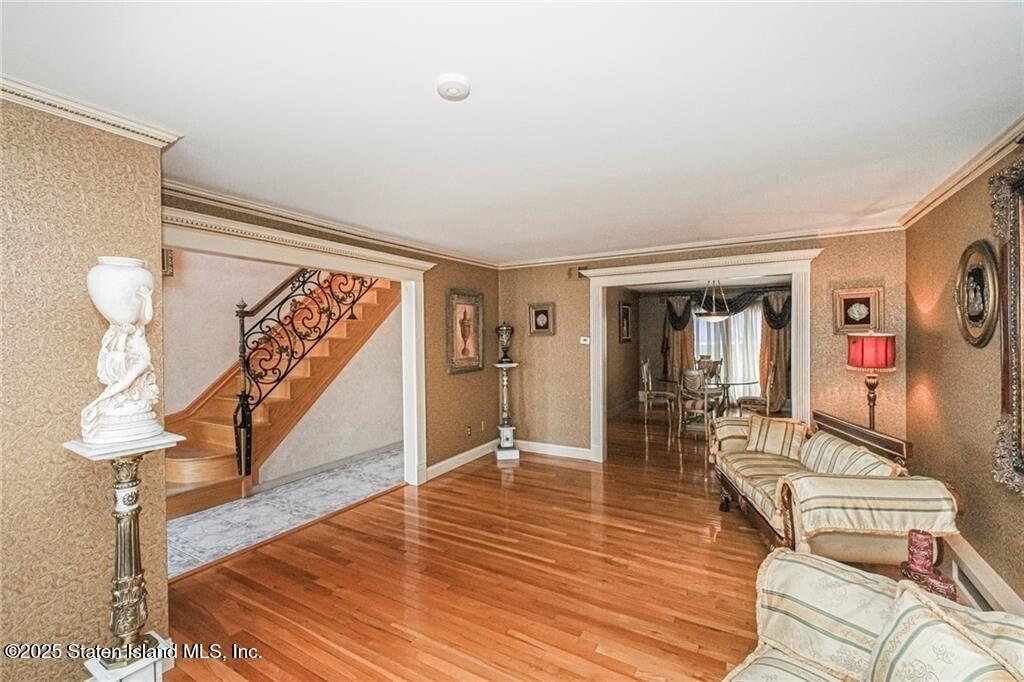 27 Honey Lane
