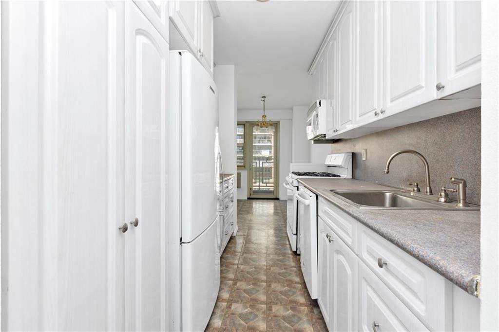 2942 West 5th Street 5D