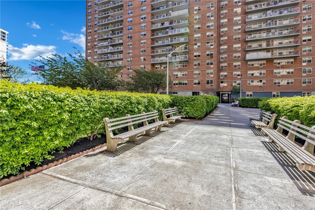 2942 West 5th Street 5D