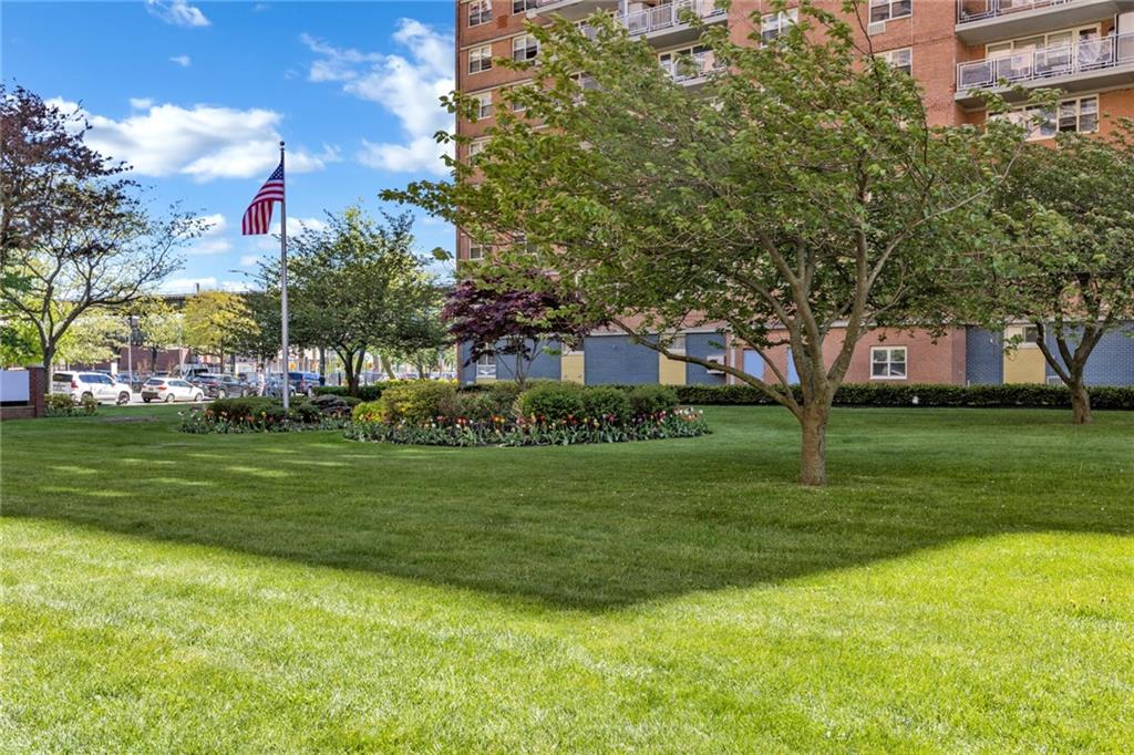 2942 West 5th Street 5D