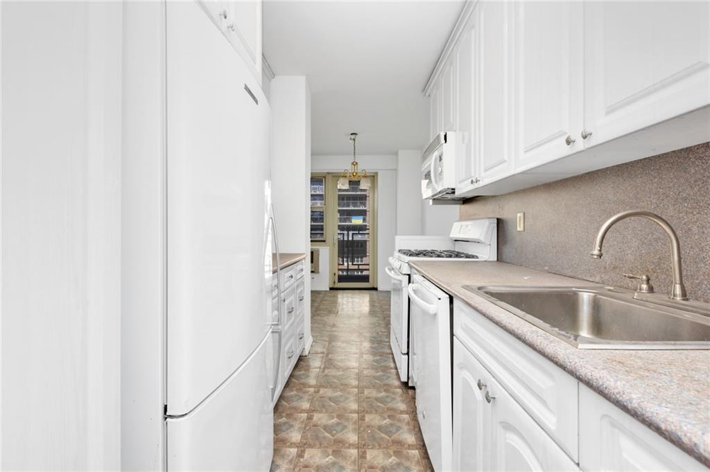 2942 West 5th Street 5D