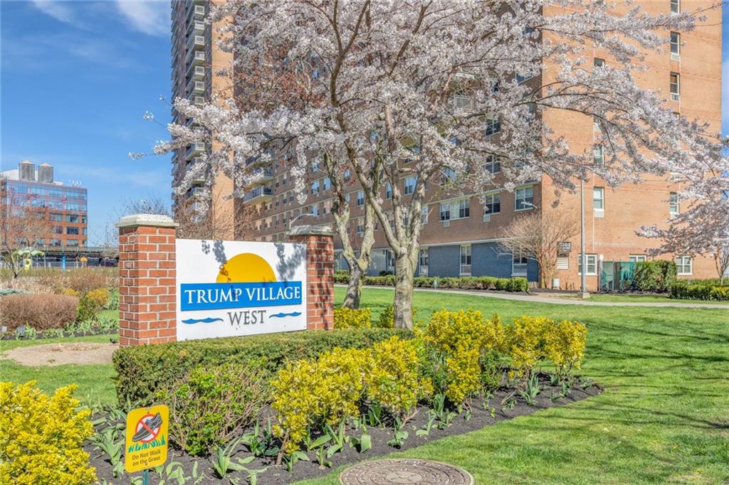 2942 West 5th Street 5D