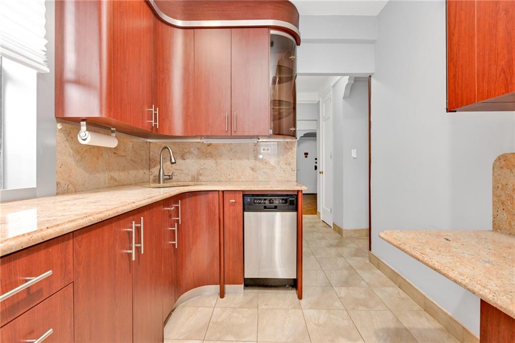 1680 Ocean Avenue 5L