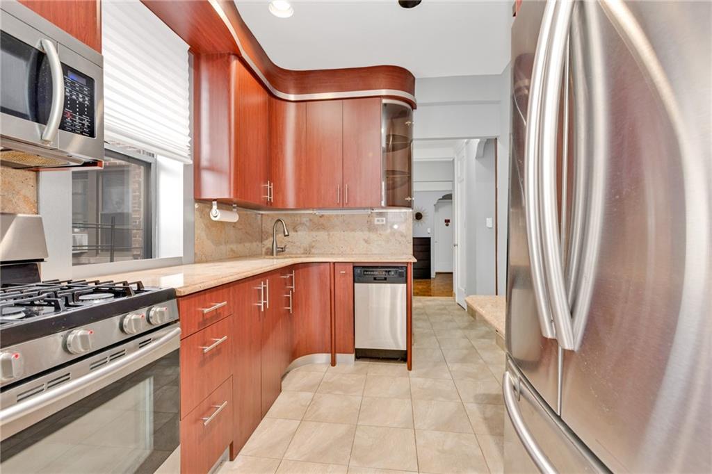 1680 Ocean Avenue 5L