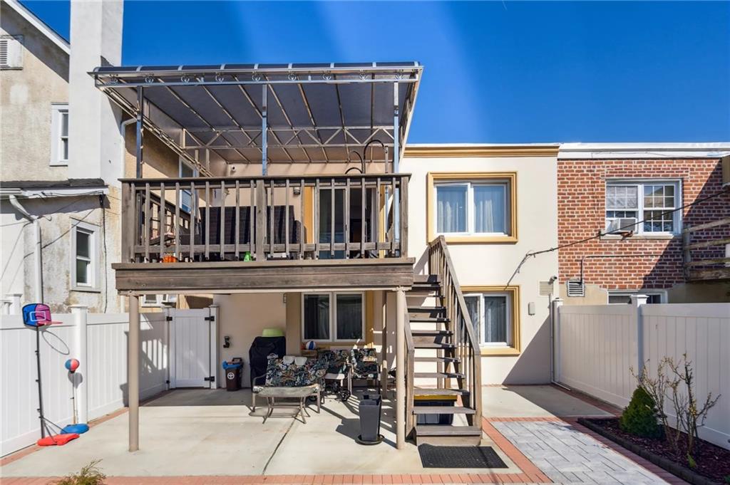 3748 Laurel Avenue