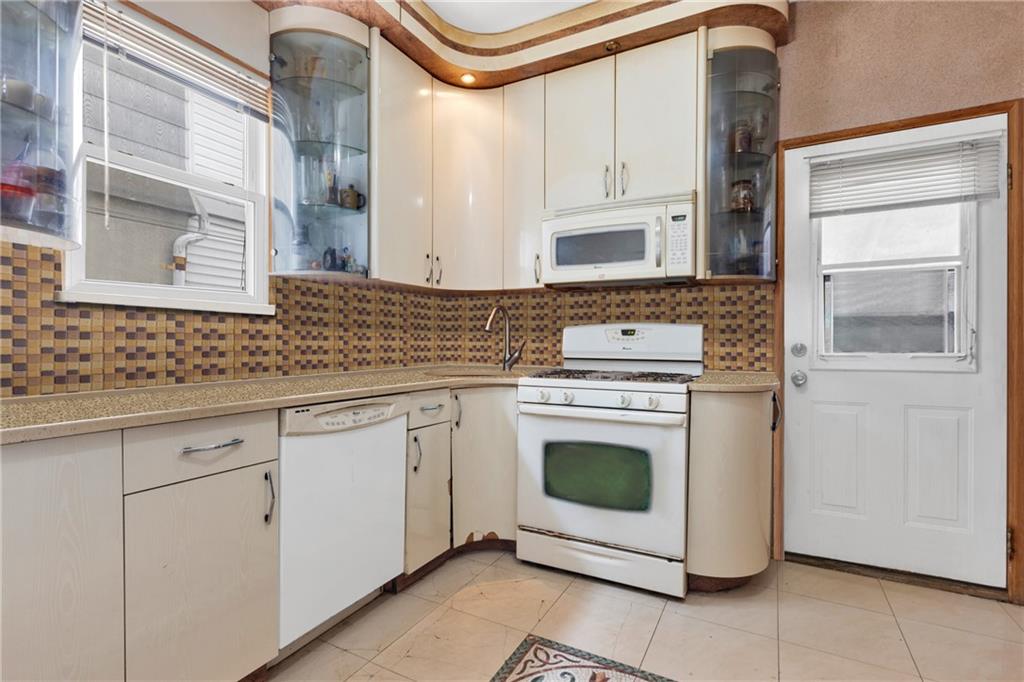 2336 East 14th Street