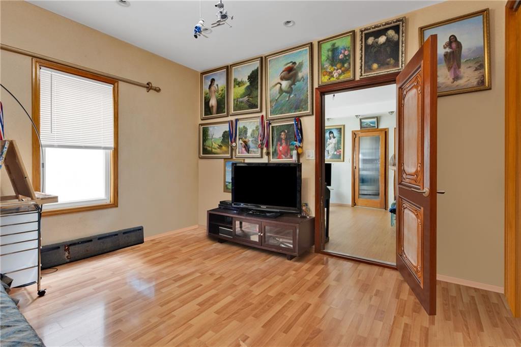 2336 East 14th Street