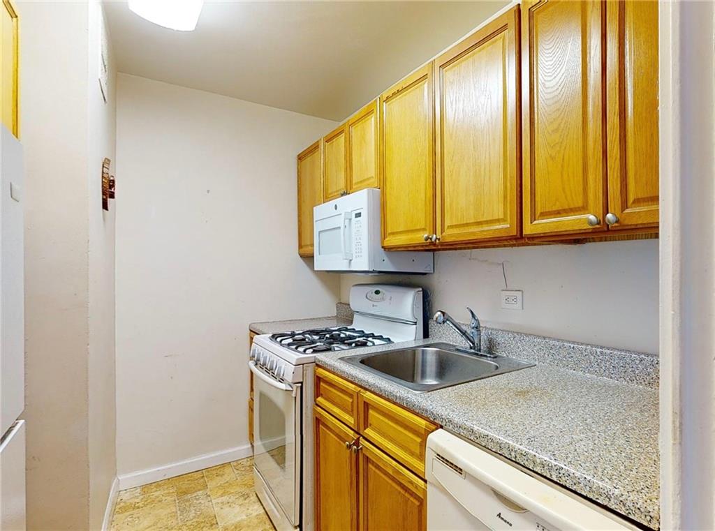 35 Seacoast Terrace 8H