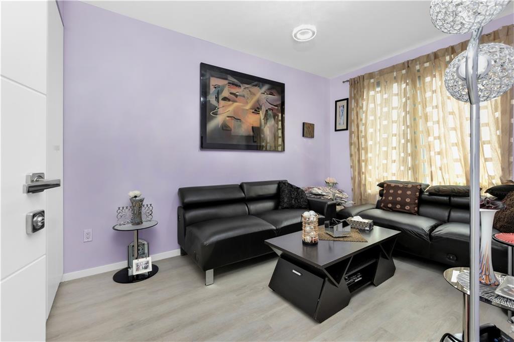 15 West End Avenue 3F