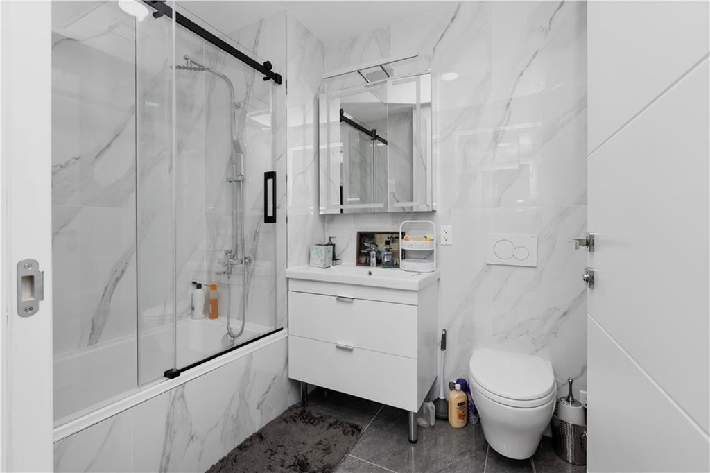 15 West End Avenue 3F