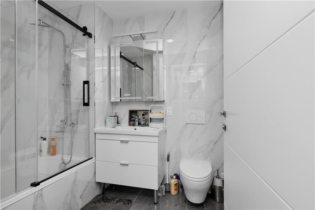 15 West End Avenue 3F