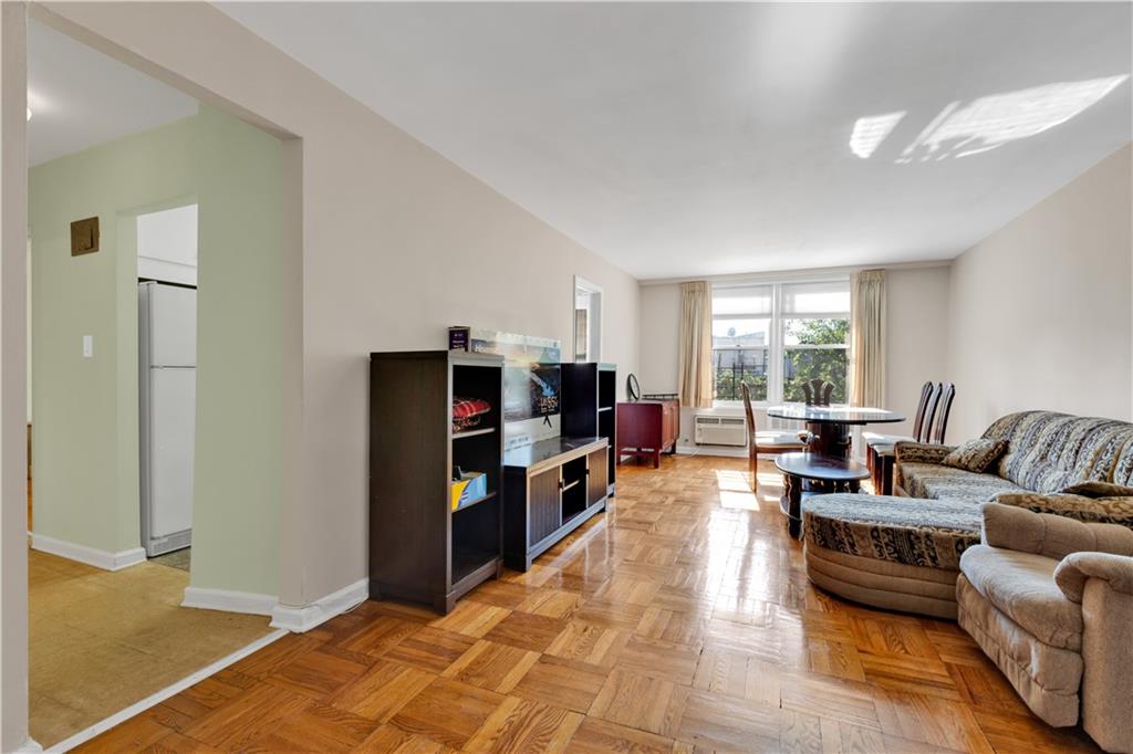 2580 Ocean Parkway 1P