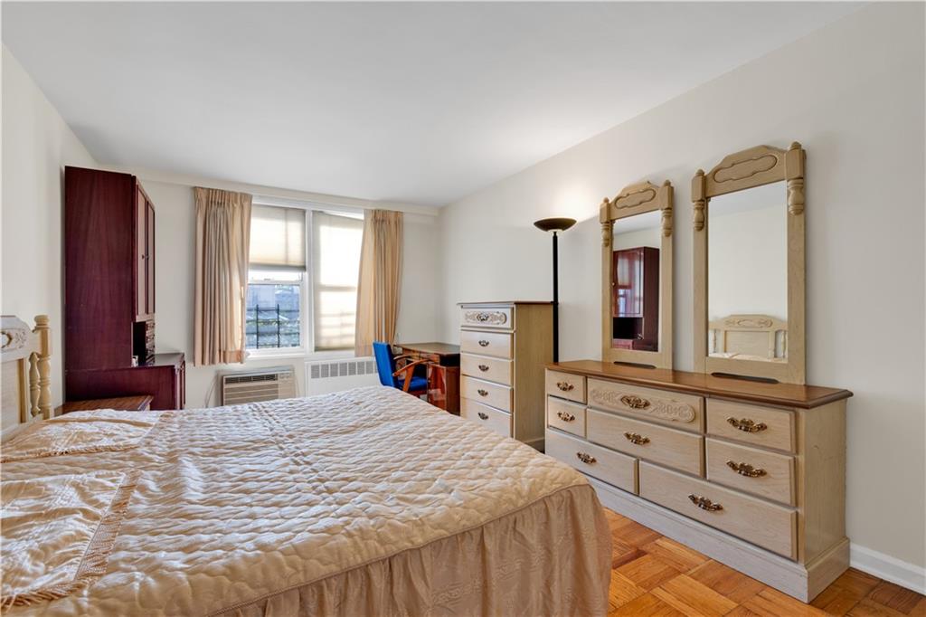 2580 Ocean Parkway 1P