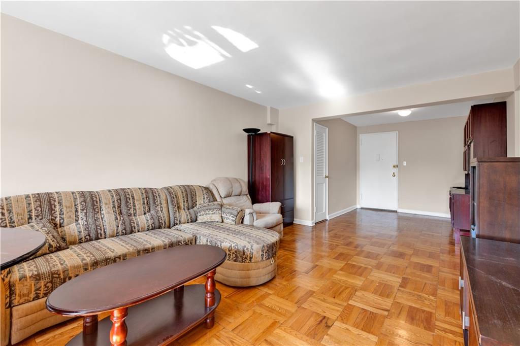 2580 Ocean Parkway 1P