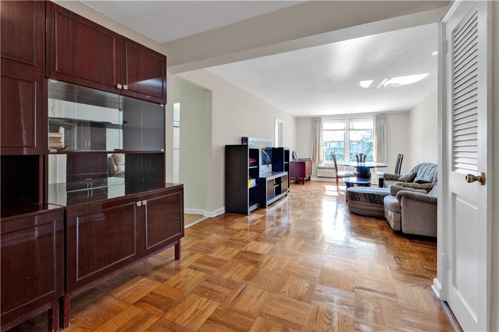 2580 Ocean Parkway 1P