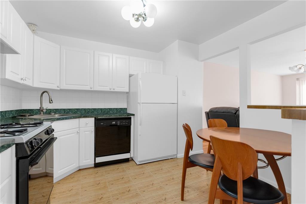 16 Cove Lane 6B
