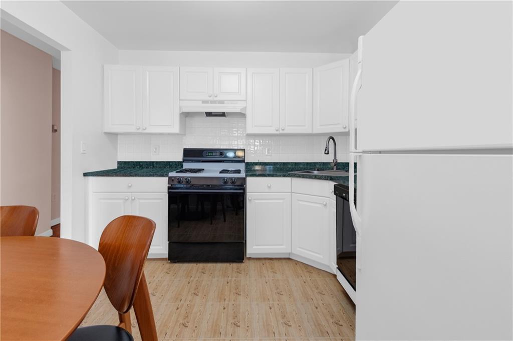 16 Cove Lane 6B