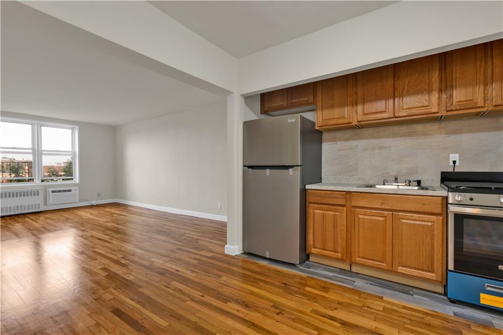 2155 82nd Street 5G