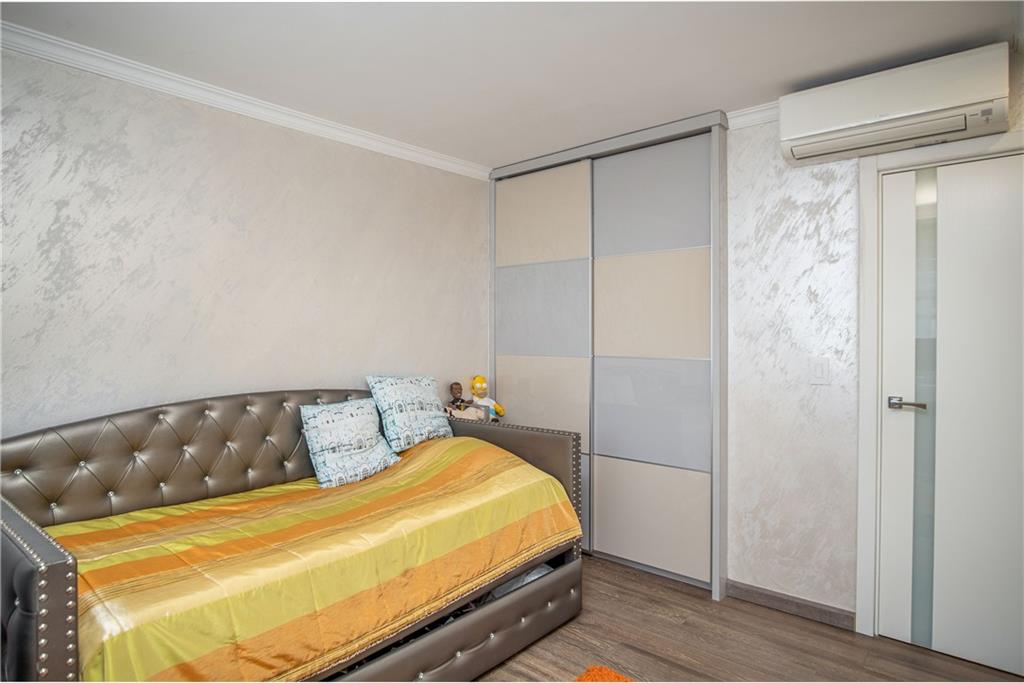 460 Neptune Avenue 14P