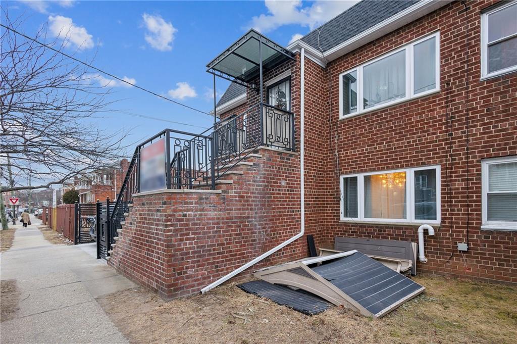 2308 Jerome Avenue