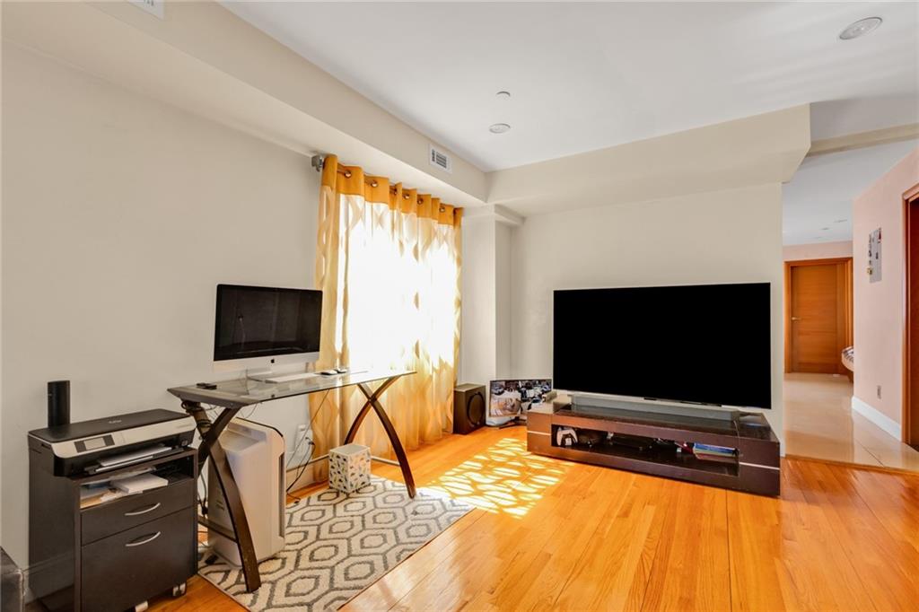 2750 East 28th Street 2B