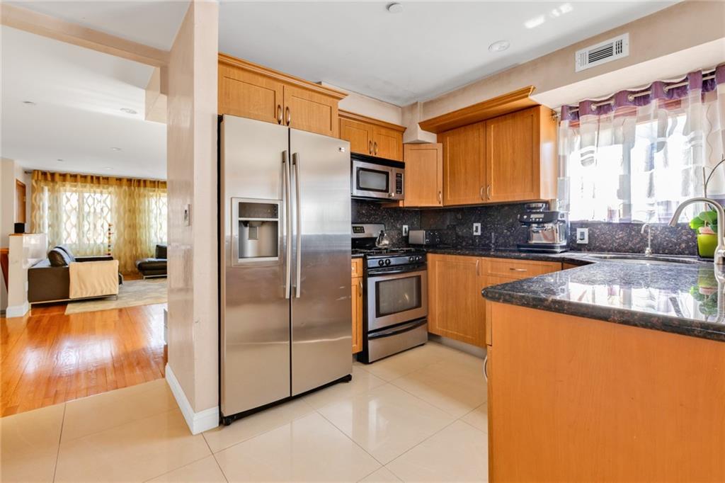 2750 East 28th Street 2B