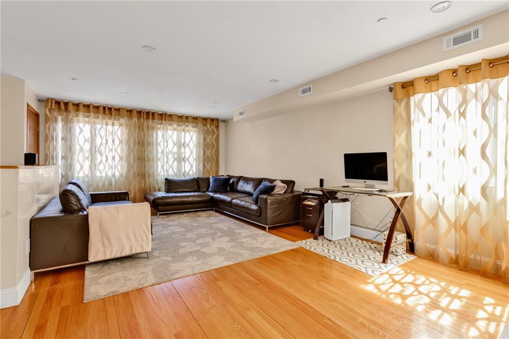 2750 East 28th Street 2B