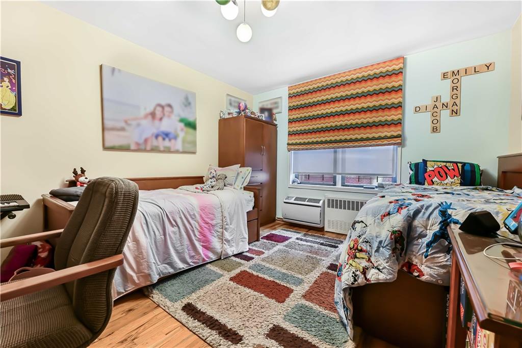 2546 East 13th Street B14