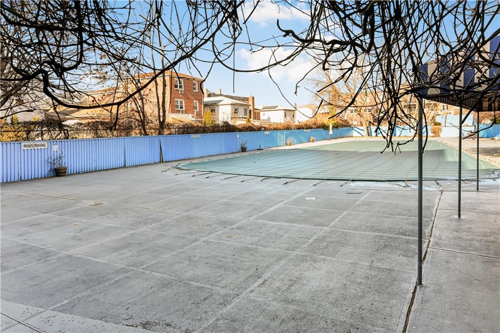 2546 East 13th Street B14
