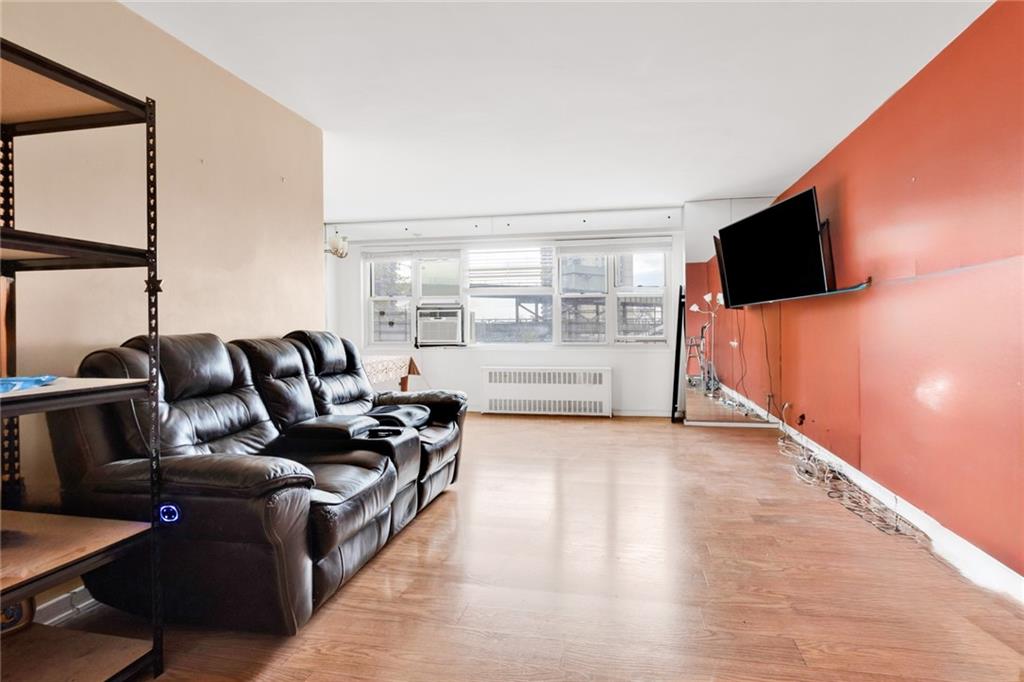2940 West 5th Street 2B