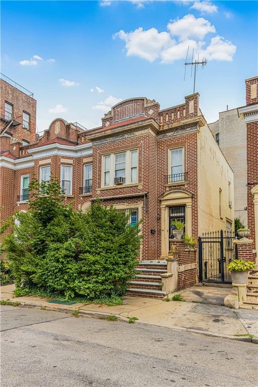10 Martense Court