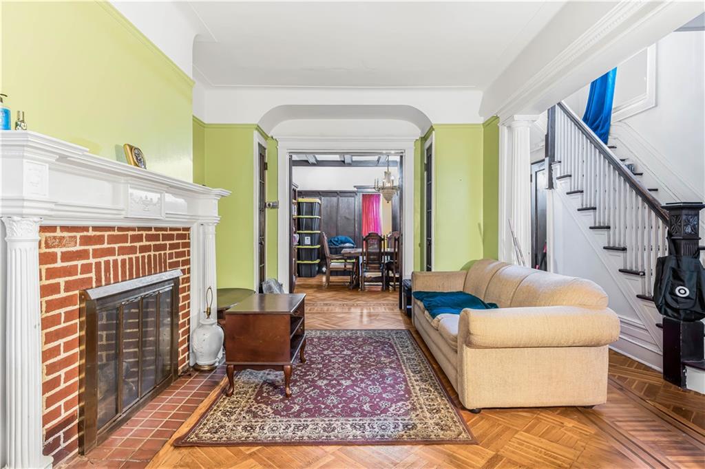 10 Martense Court