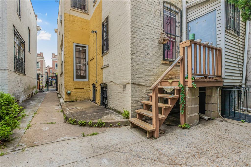 10 Martense Court