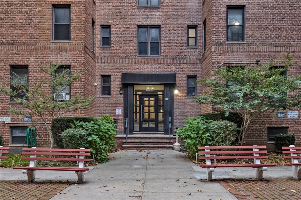 2717 East 28th Street 4E