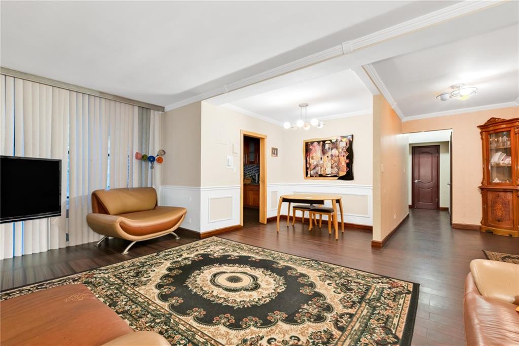 2717 East 28th Street 4E