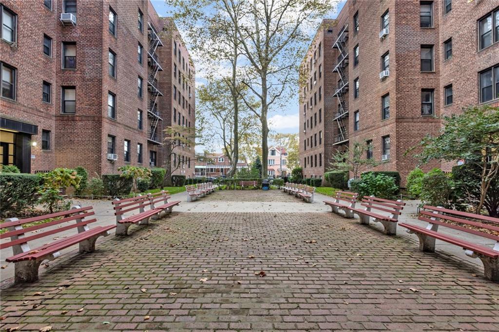 2717 East 28th Street 4E