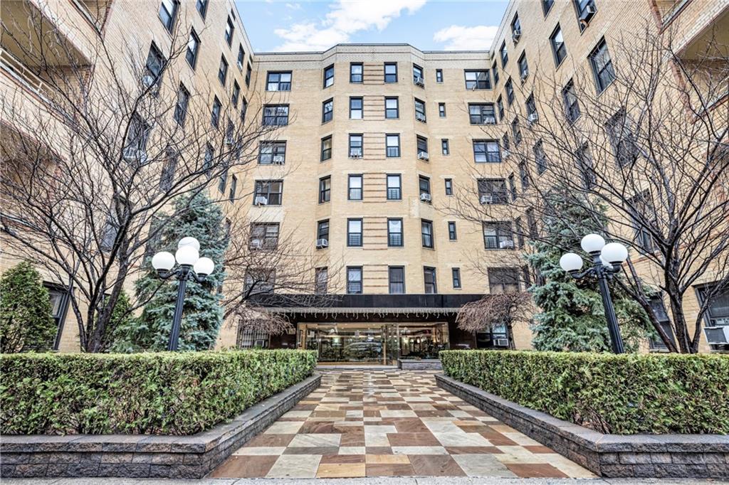 2 West End Avenue 5N