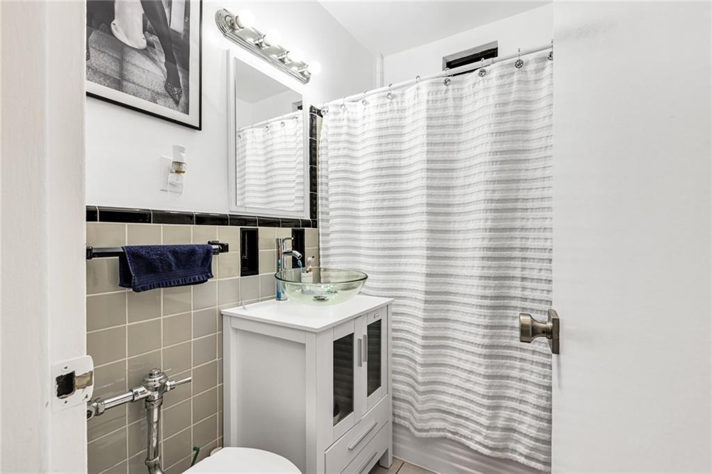 2 West End Avenue 5N