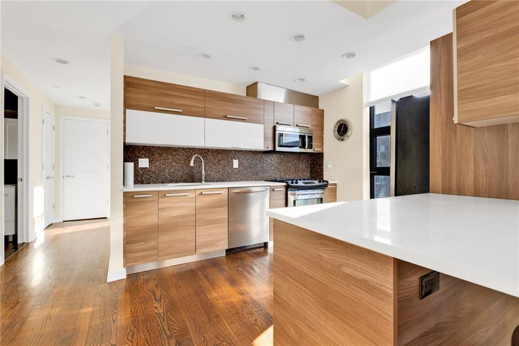 2833 Ocean Parkway B5