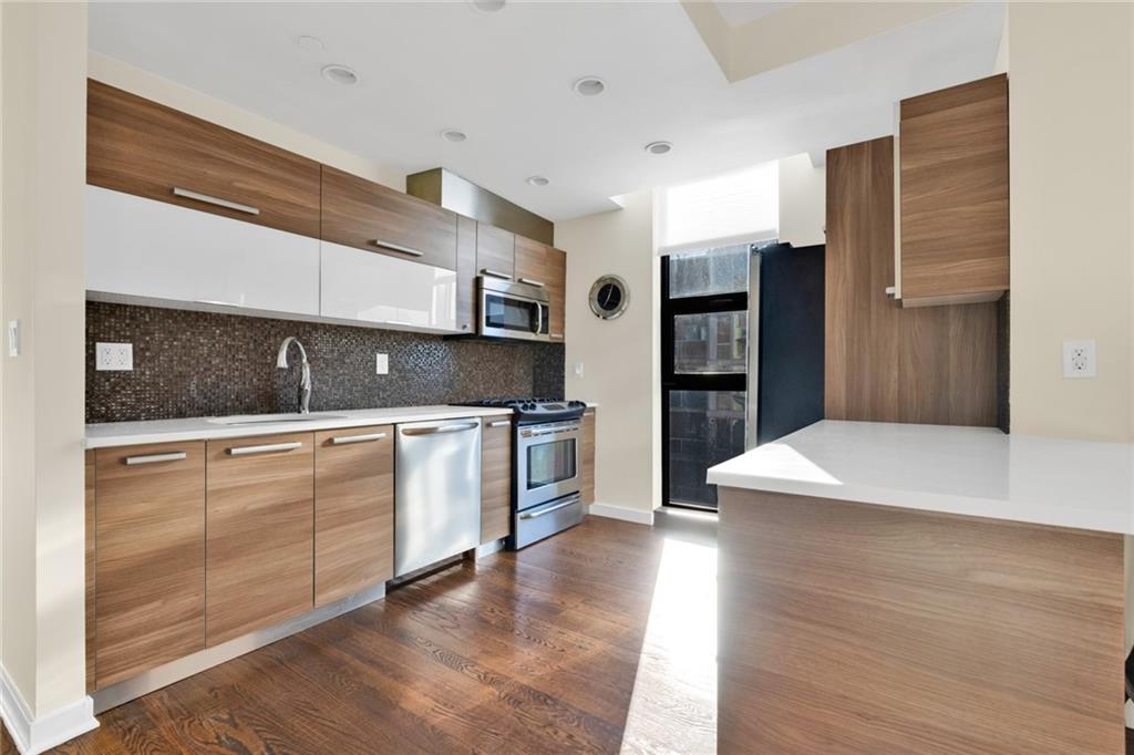 2833 Ocean Parkway B5