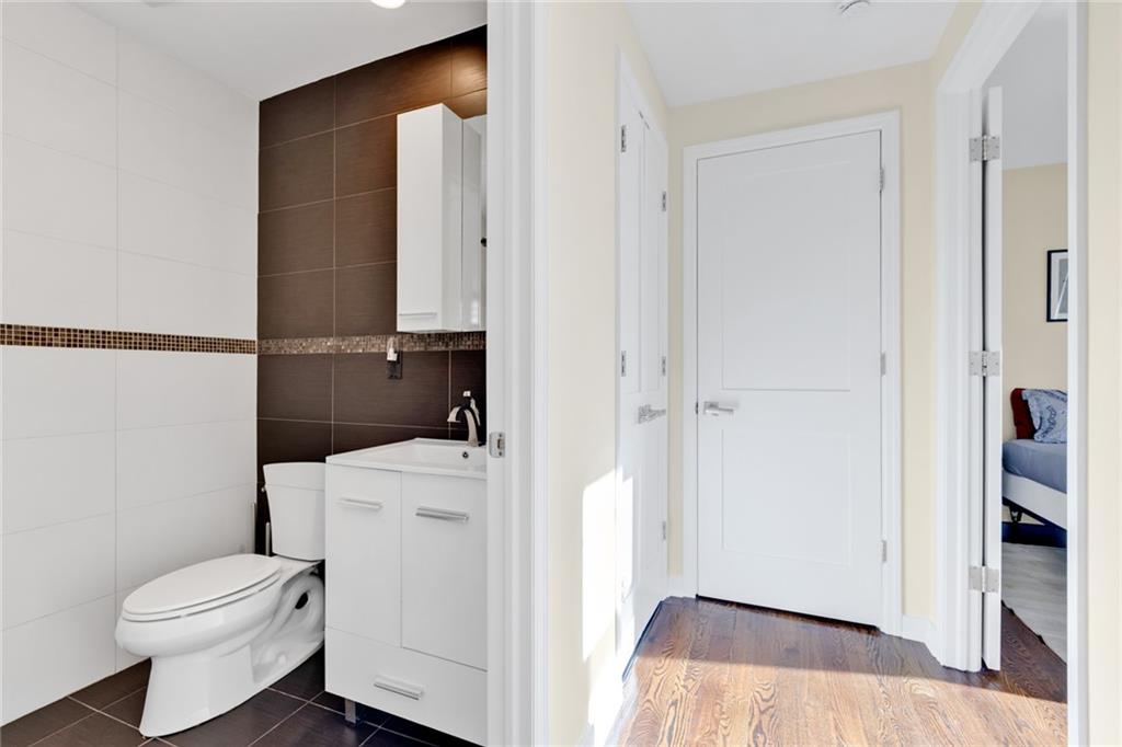 2833 Ocean Parkway B5