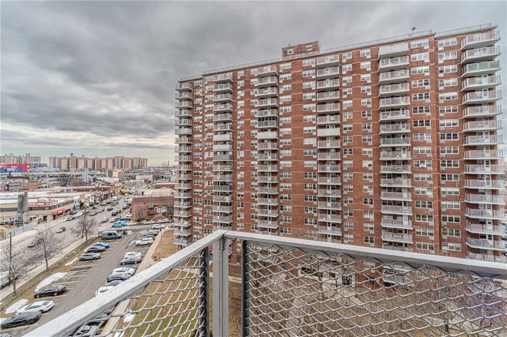 2483 West 16th Street 10H