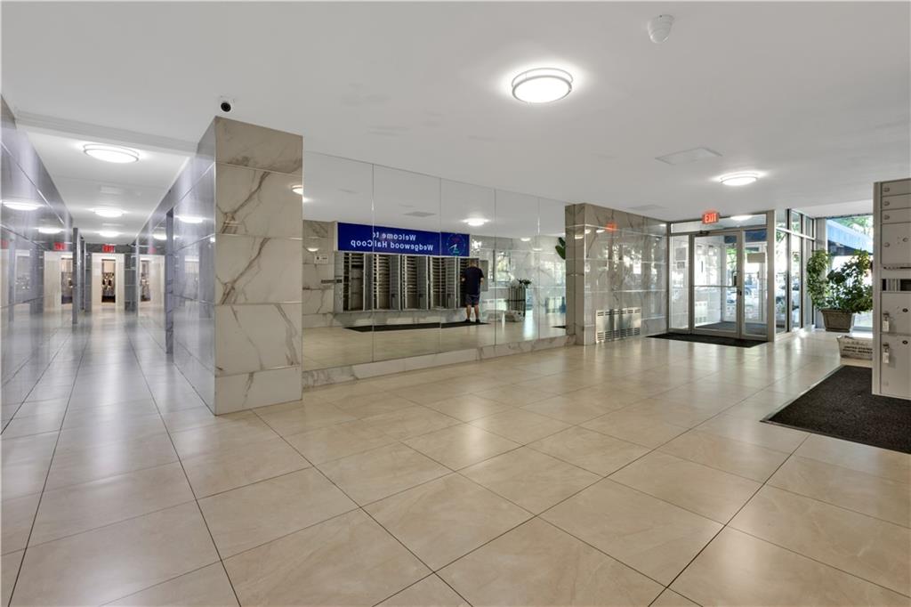 2580 Ocean Parkway 2K